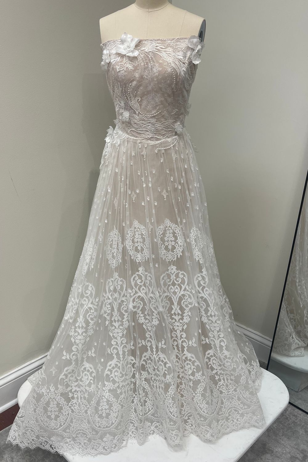 Olia Zavozina Enchanted 0