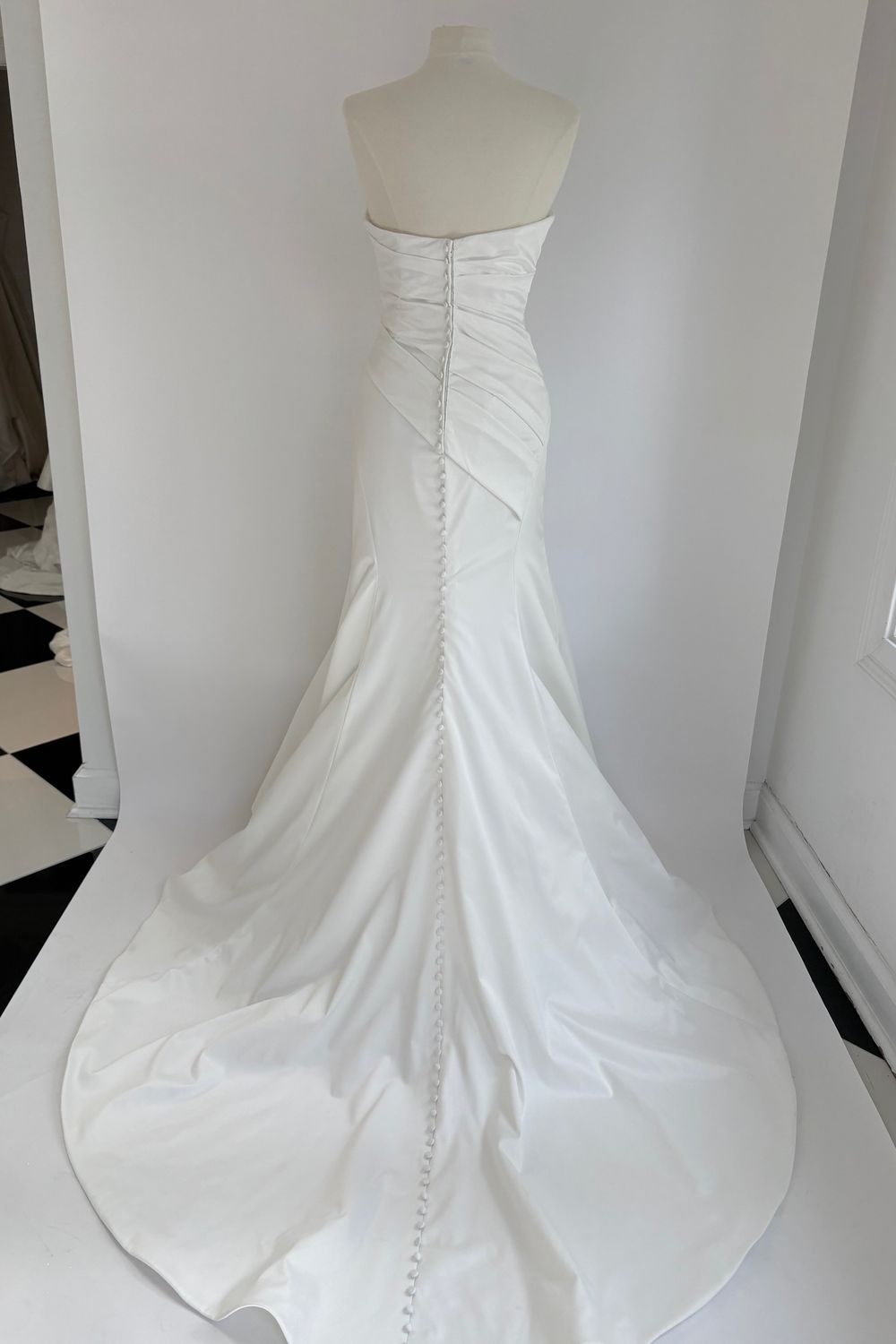 Essense of Australia D4300 3