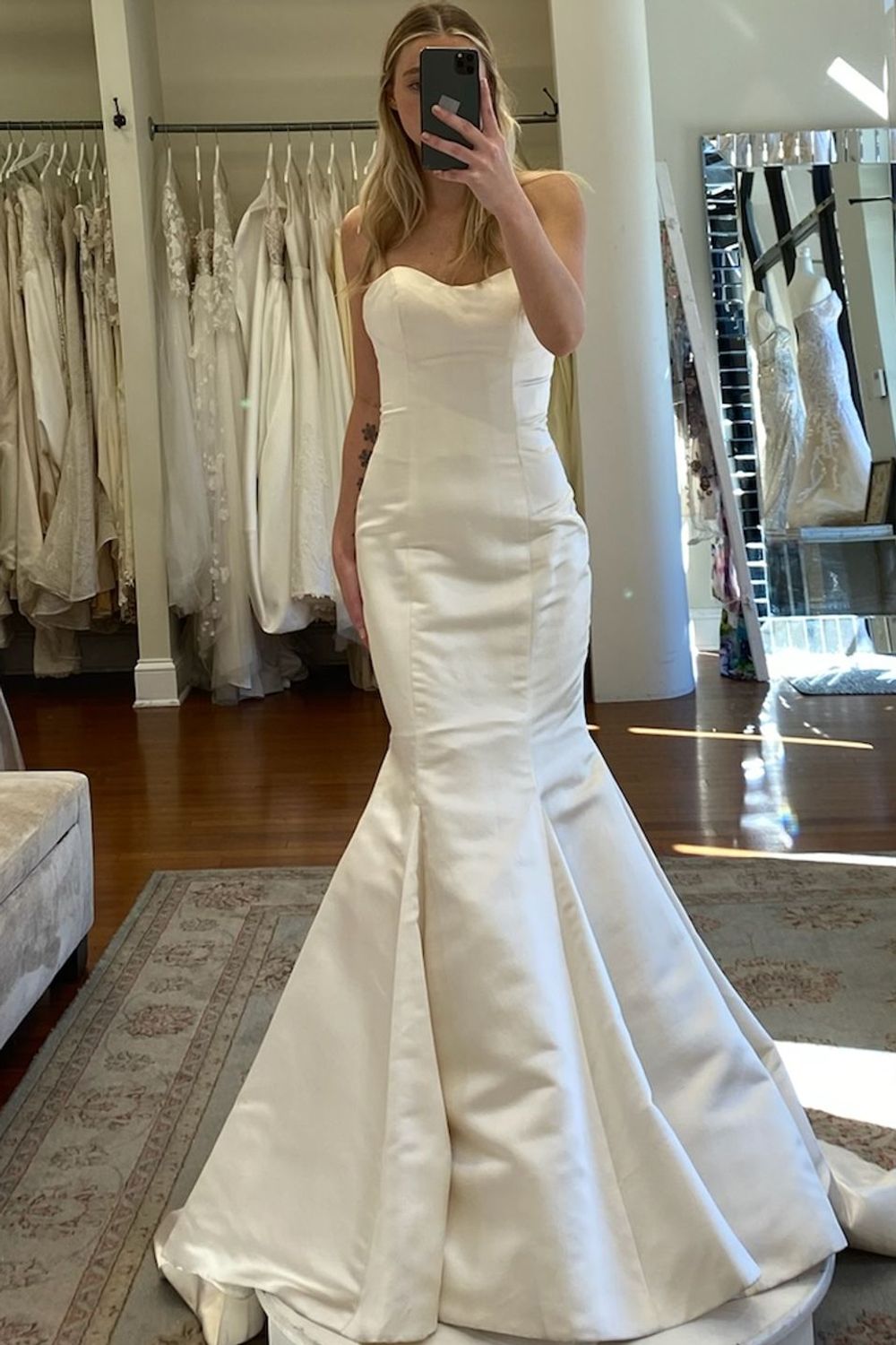 Sample Olia Zavozina Layla Wedding Dress Sample Olia Zavozina Layla Wedding Dress