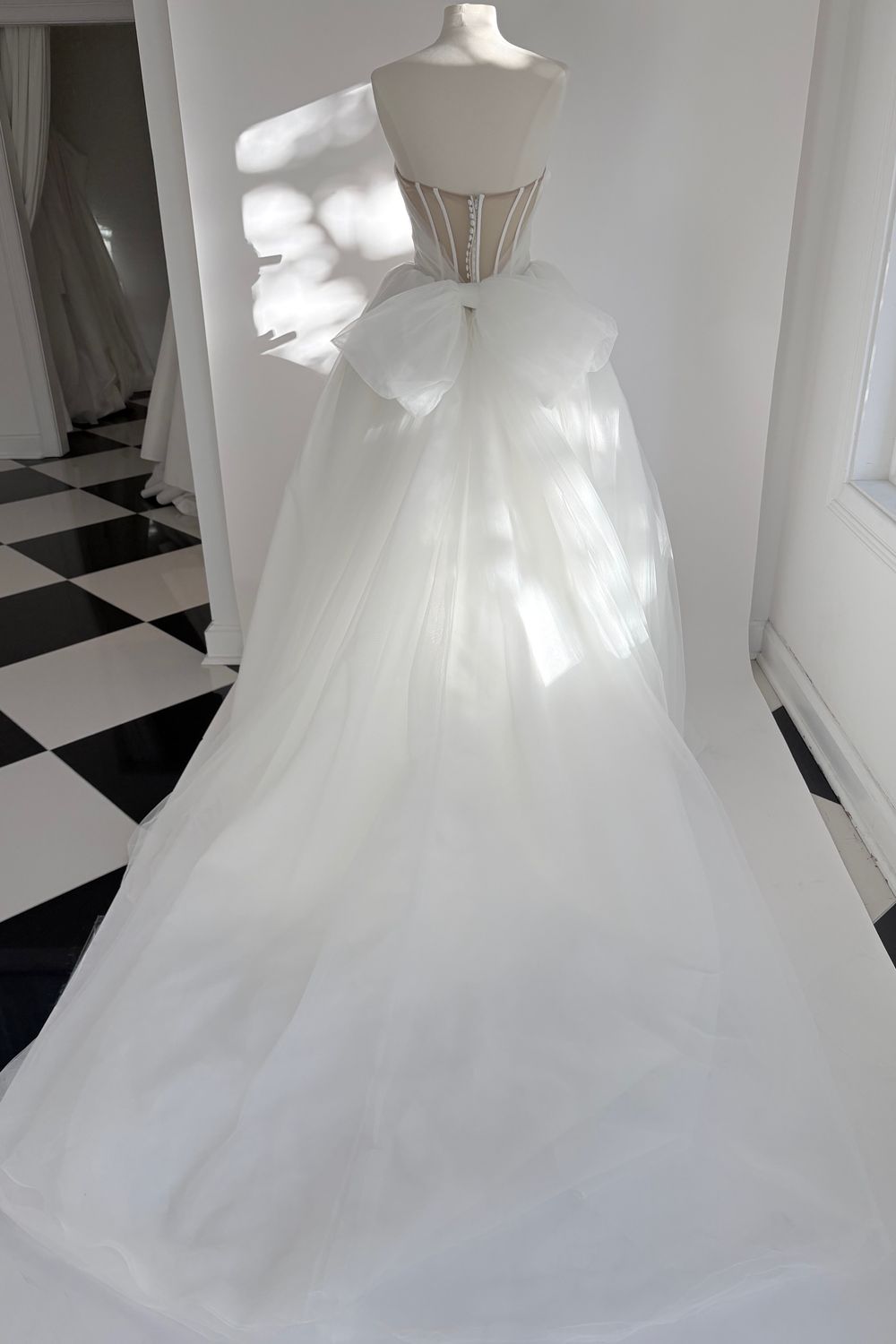 Essense of Australia D4322 2