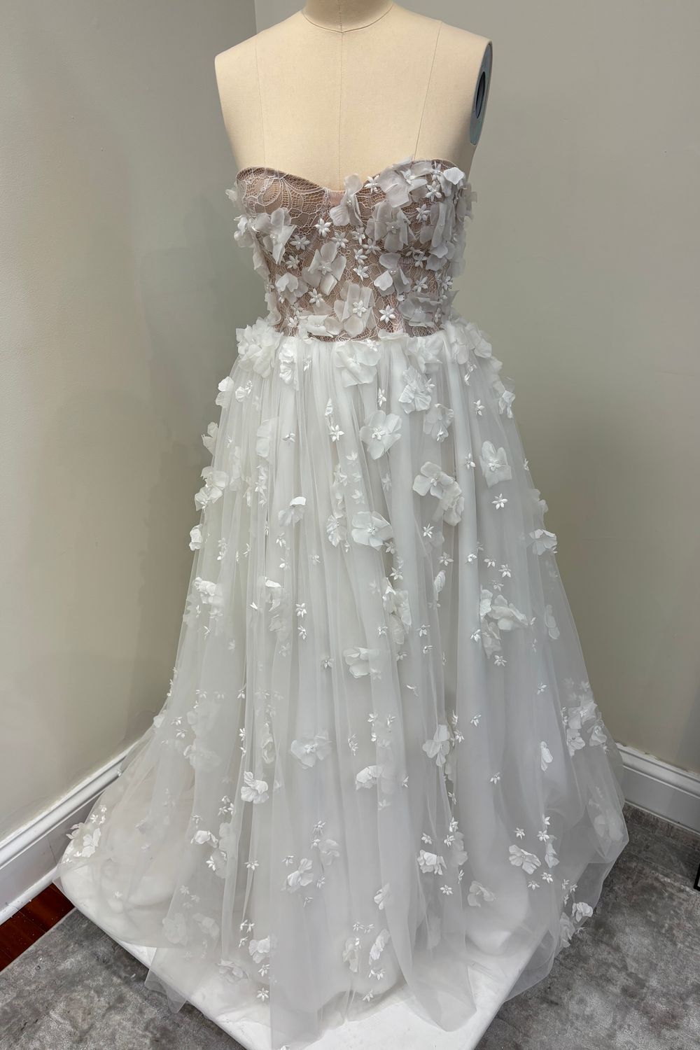 Olia Zavozina Lulu 4