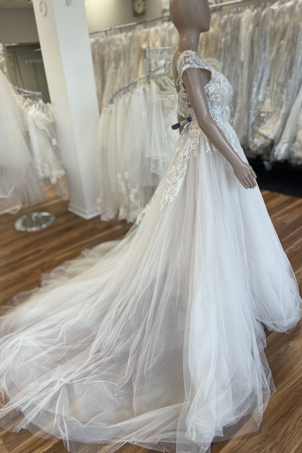 Pronovias Bromo 5