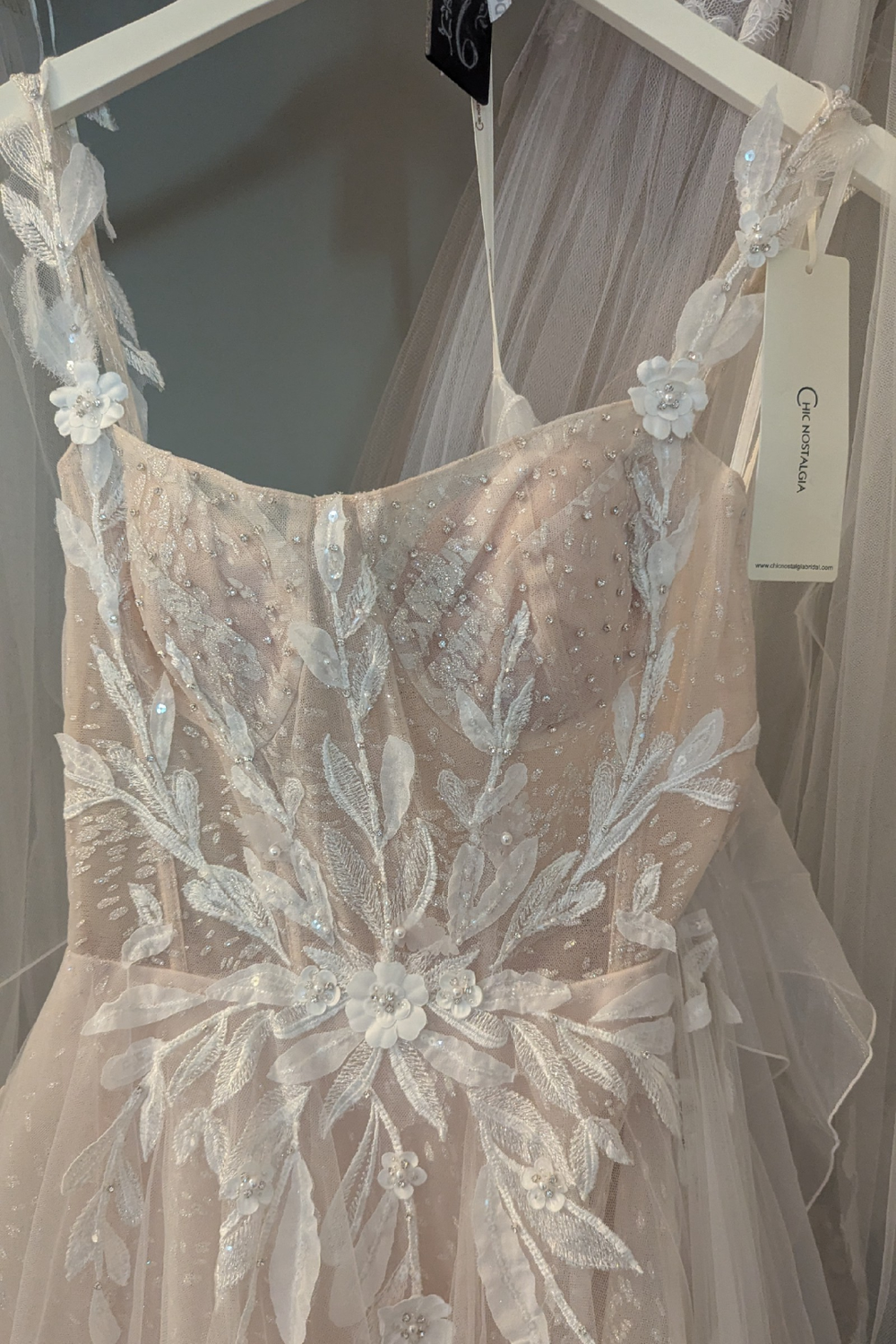 Chic Nostalgia Emmy 6