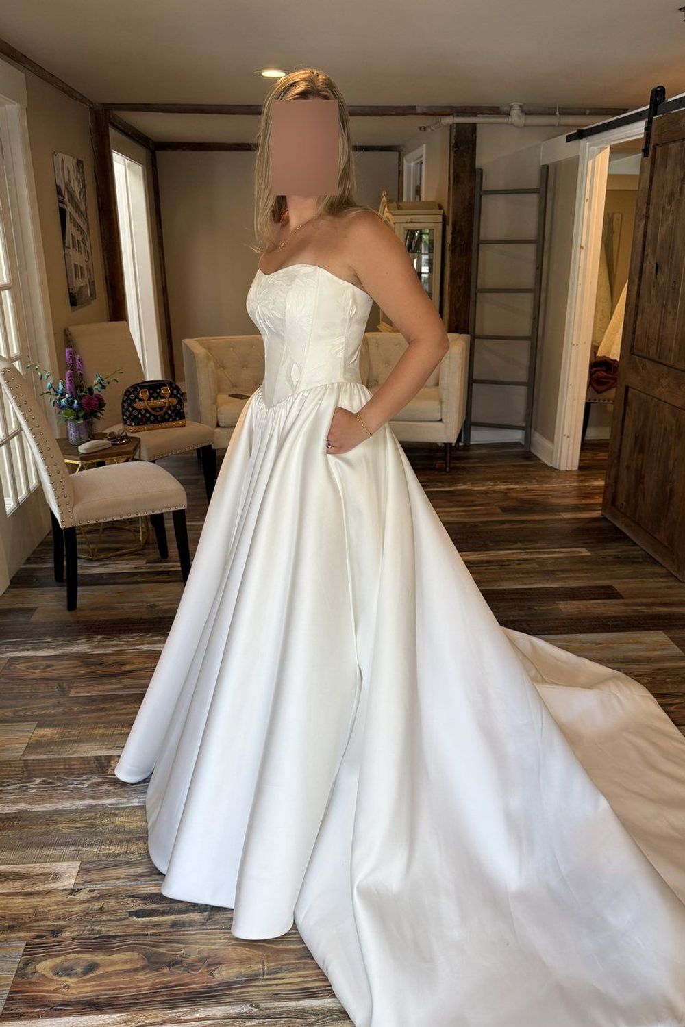 Savin London Vivienne 8