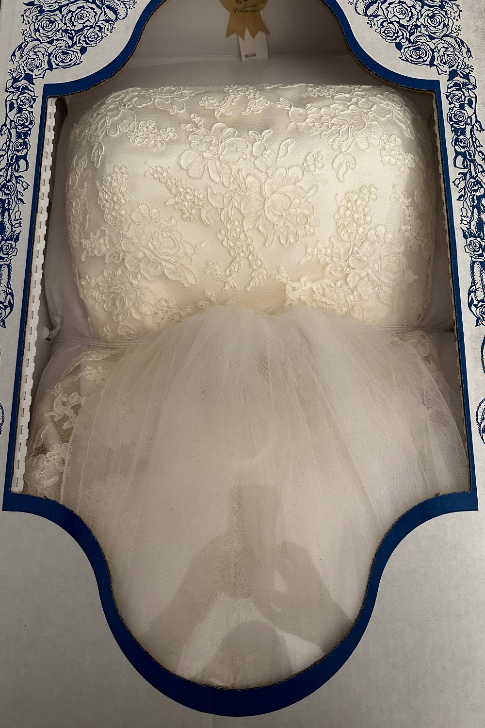 Vera Wang-Full Lace Ivory Strapless-0