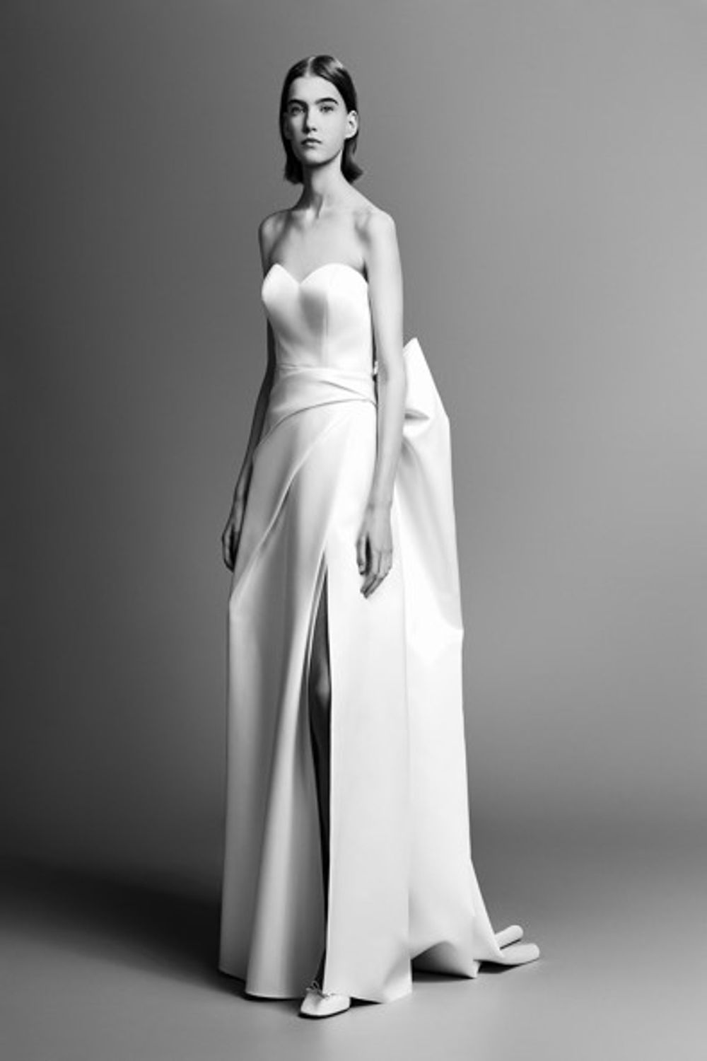 Viktor & Rolf MODERN STRAPLESS COLUMN GOWN 0