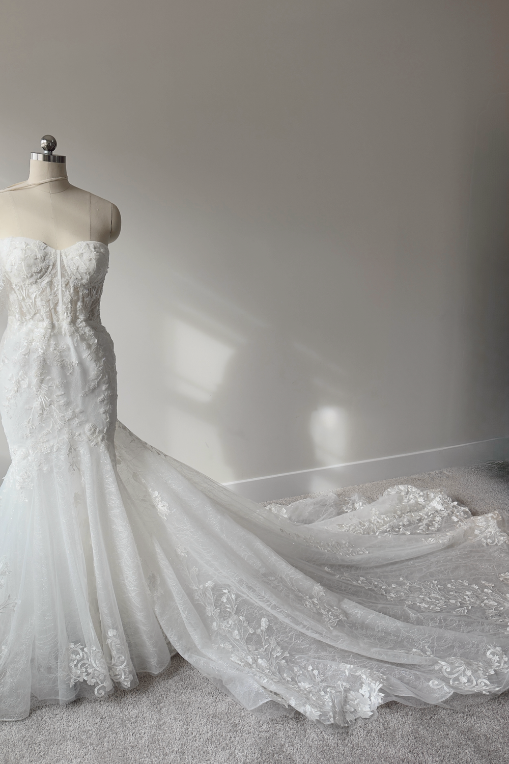 Keo Bridal Desire - Size 16 10