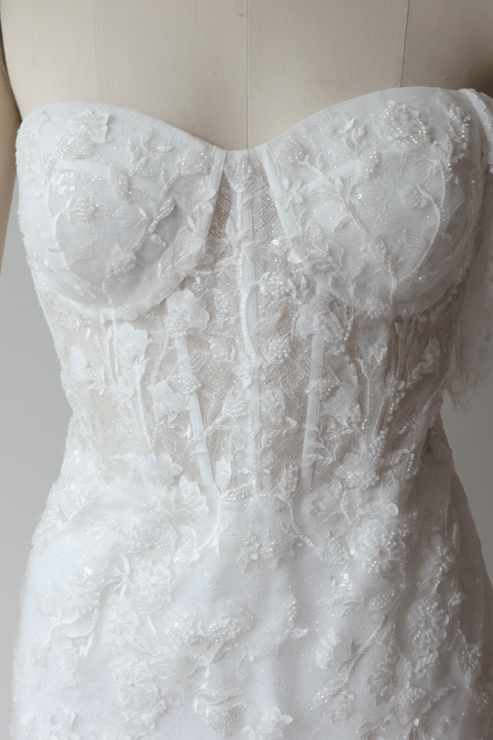 Keo Bridal Desire - Size 16 8