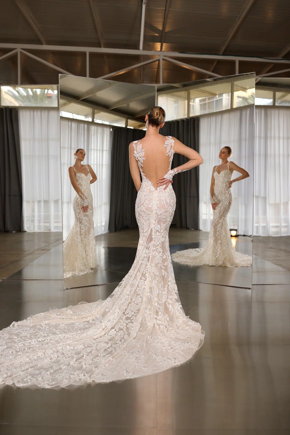 Galia Lahav Lima 1