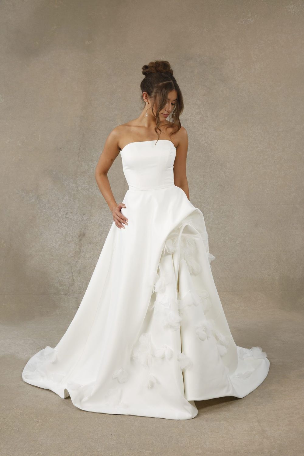 Tara Lauren Carlotta 0