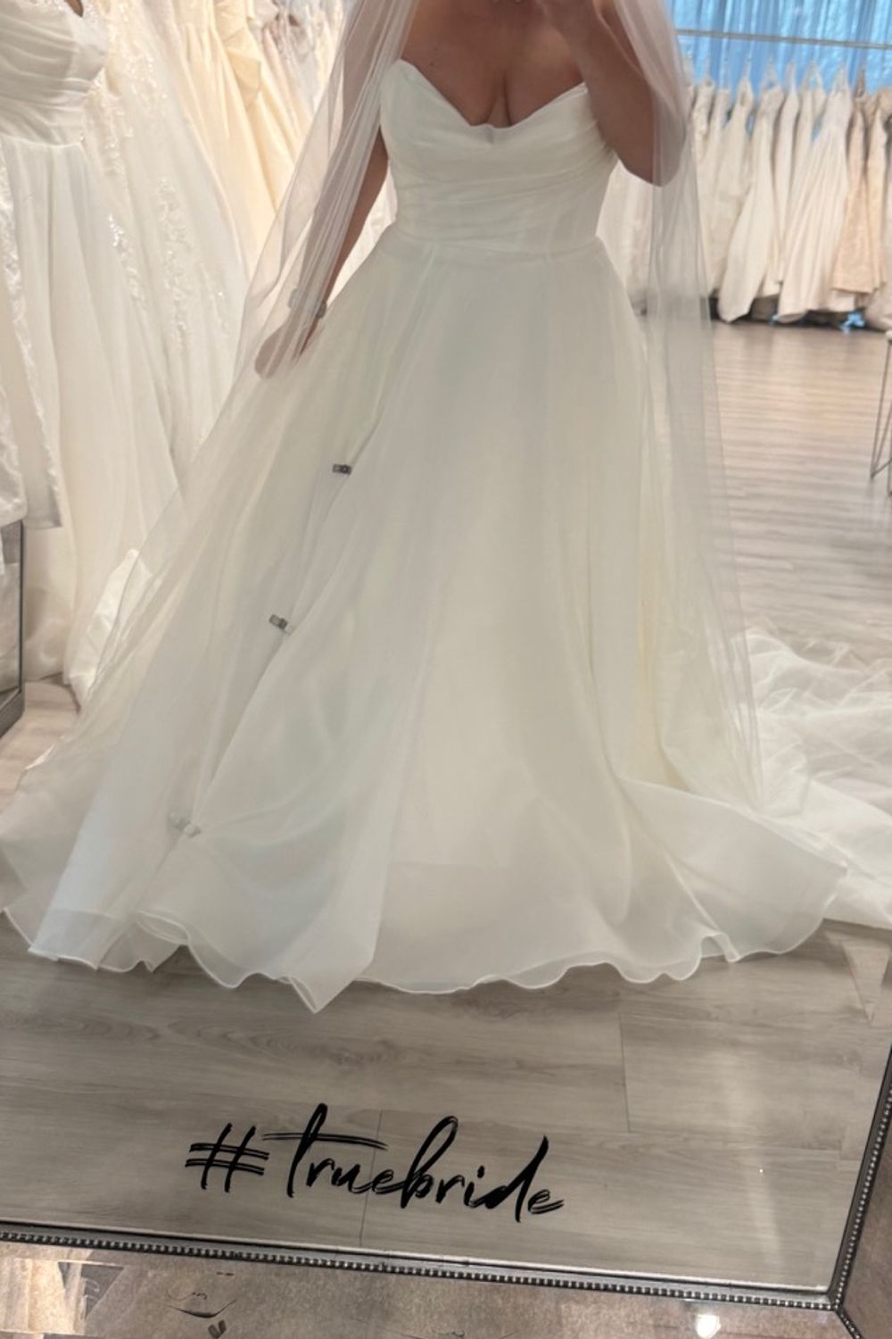 Essense of Australia D3941 4