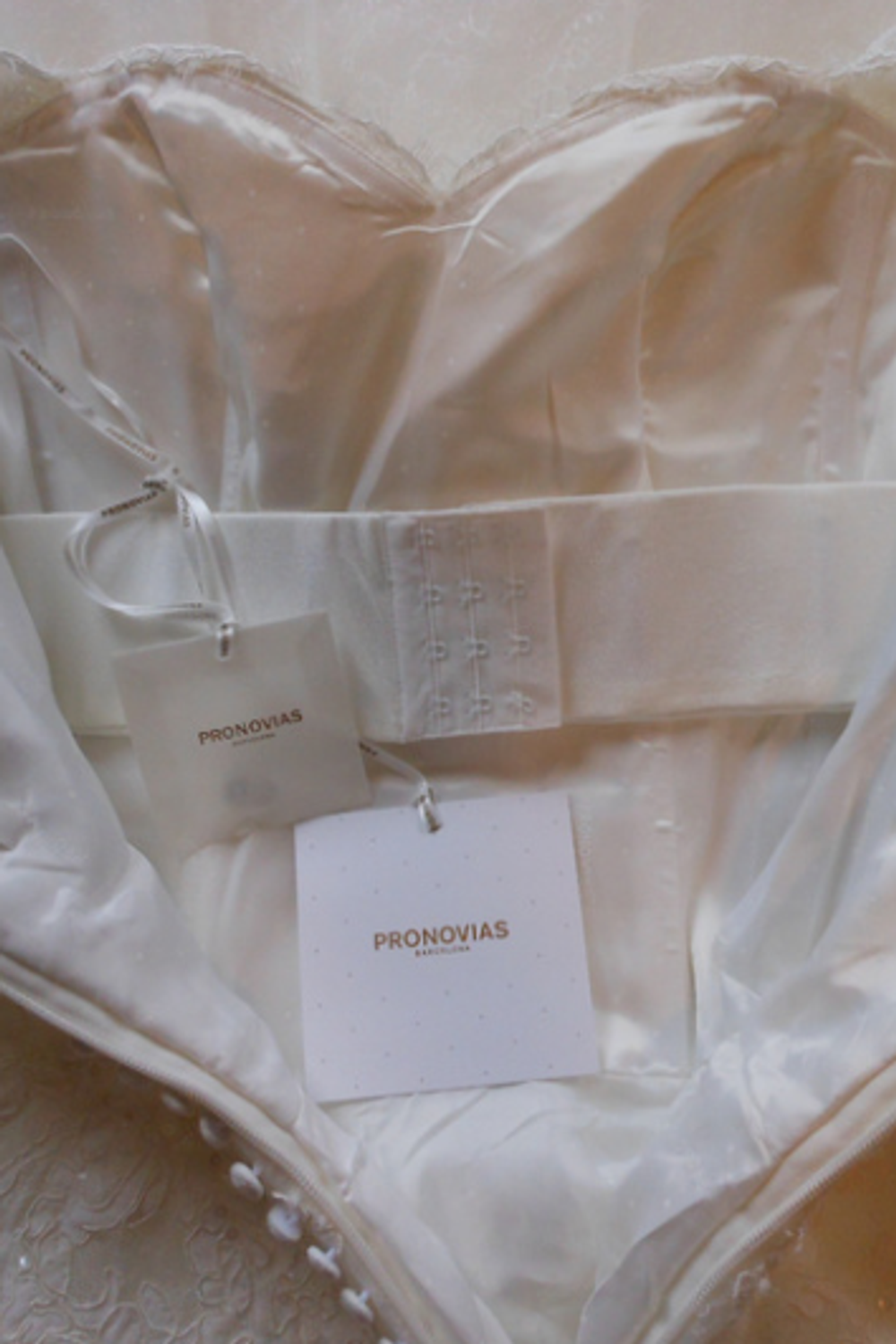 Pronovias Bour 3