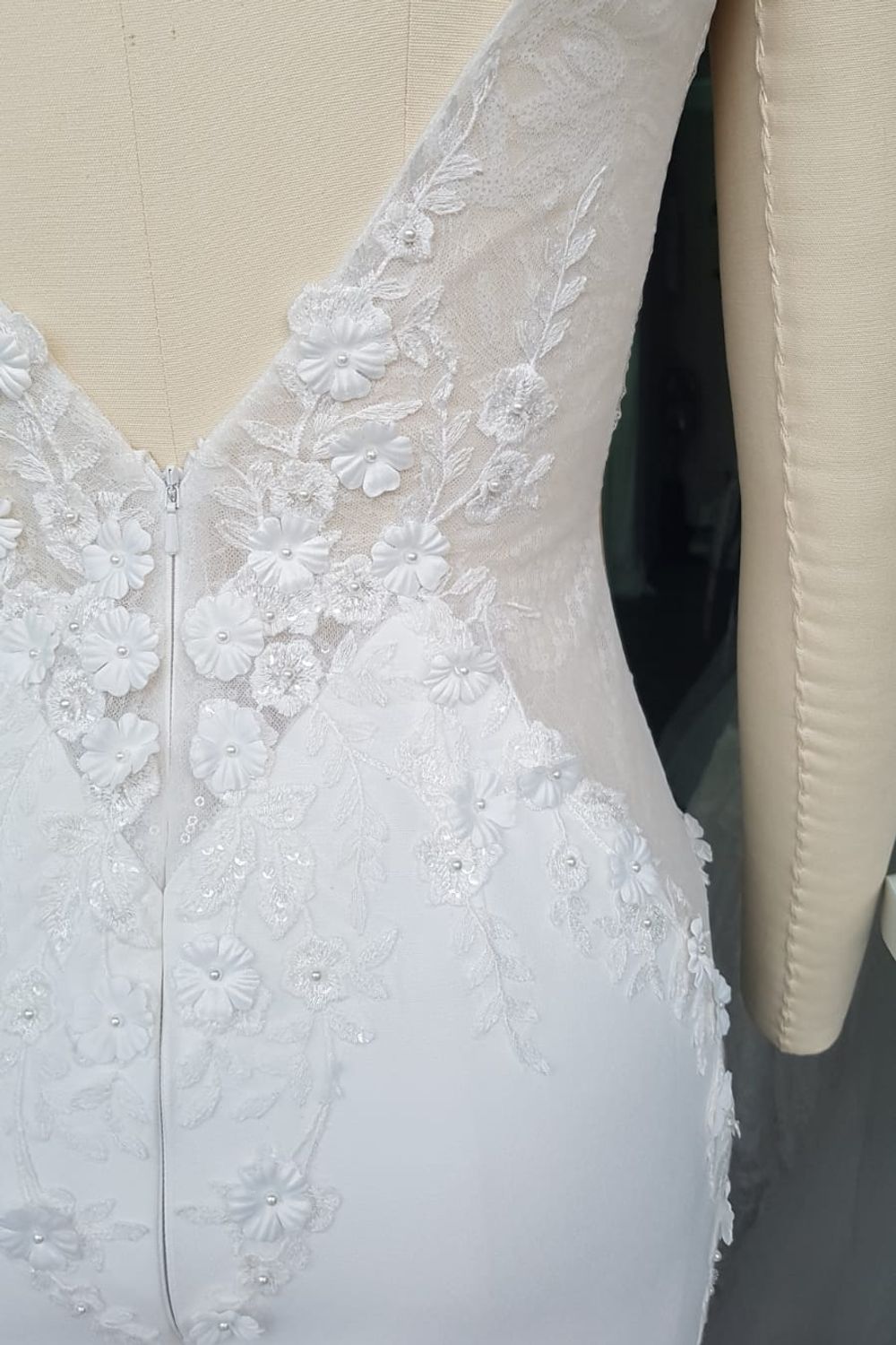 Eti Brener Fit and Flare Ivory Bridal Gown Size 10 7