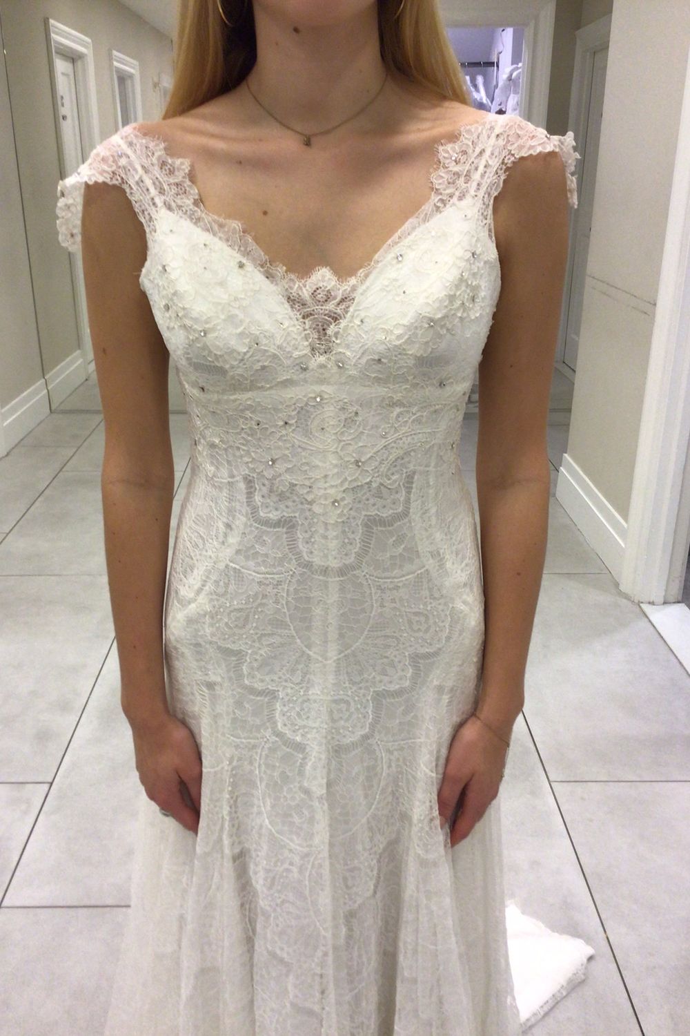 Pnina Tornai 4337 with Veil 2