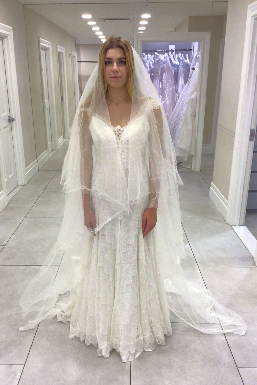 Pnina Tornai 4337 with Veil 1