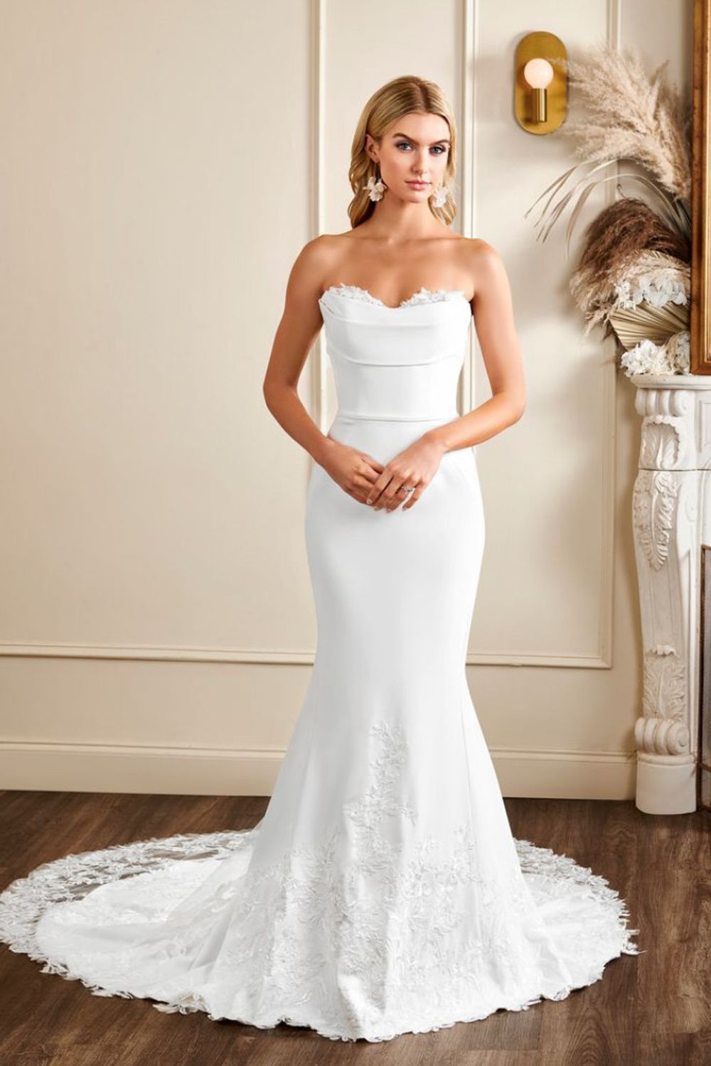 the white dress brighton Never Worn Kelly Faetanini Wedding while a delicate lace Color:Soft White Off the Shoulder Mermaid SCV020832_B_S