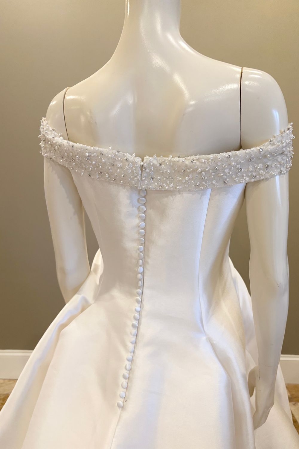 Pronovias REA 8