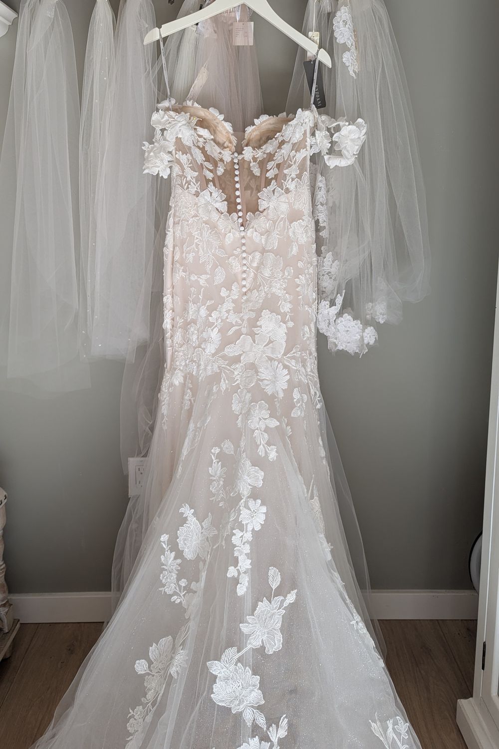 Enzoani Summer 8