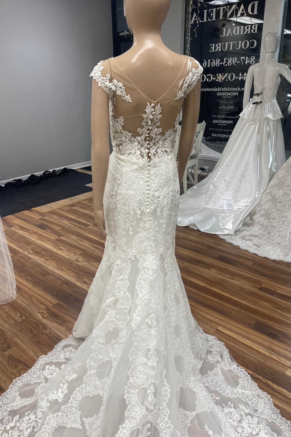 Pronovias DESPINA 9