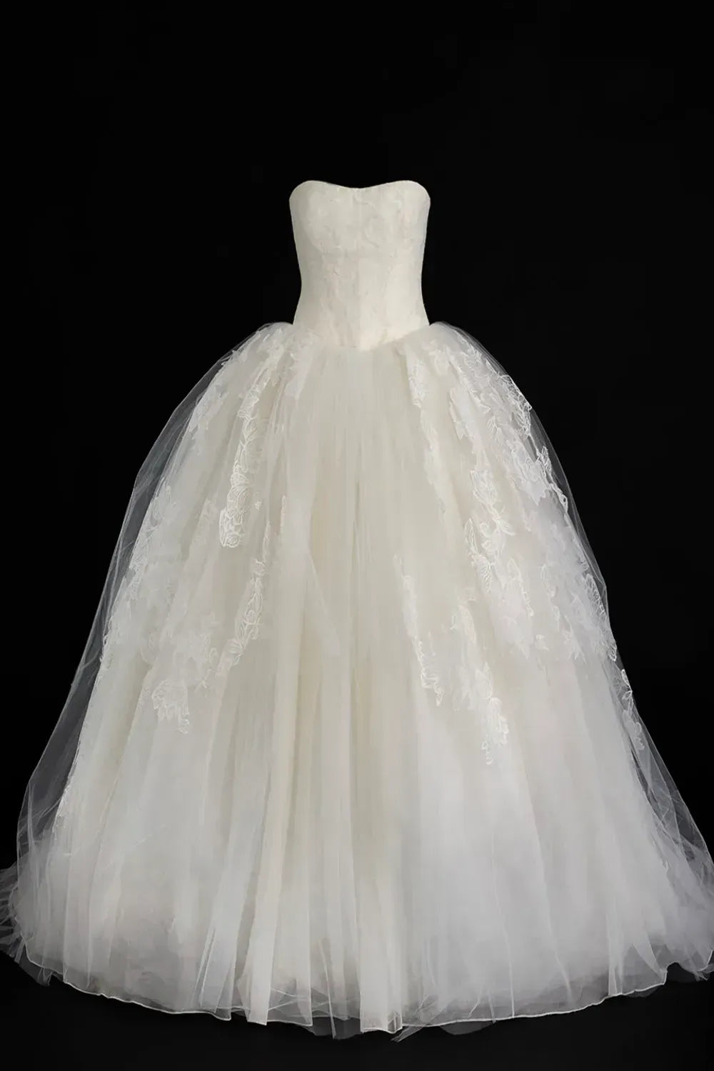 Vera Wang Lisbeth with Veil 9
