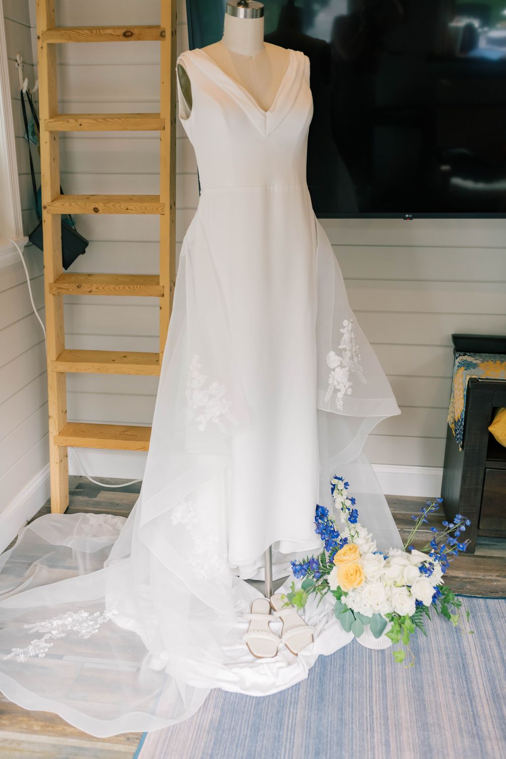 Paloma Blanca Mikaella 4