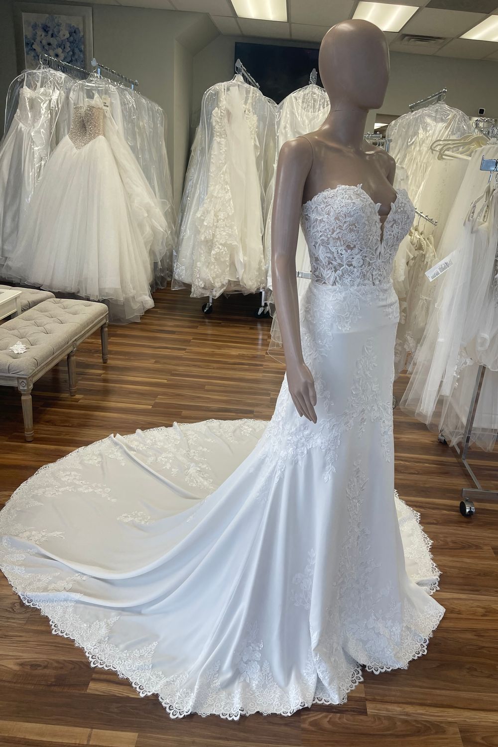 Pronovias KODIAK 3