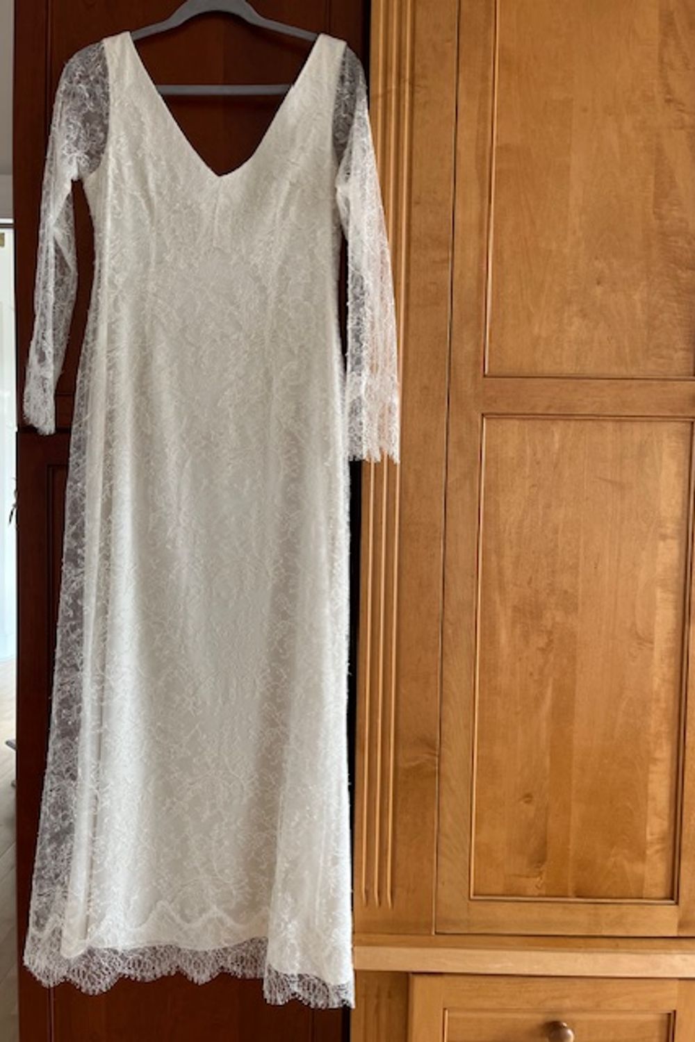 Custom Made Lace gown with V 0