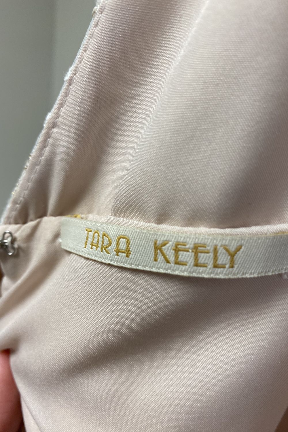 Tara Keely 2751 9