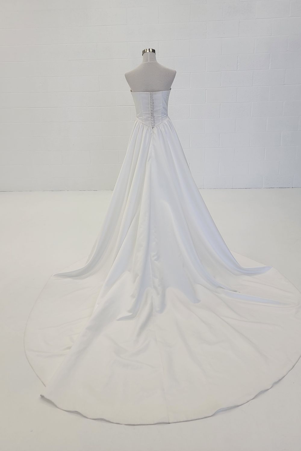 Flora Bridal Dominic 7