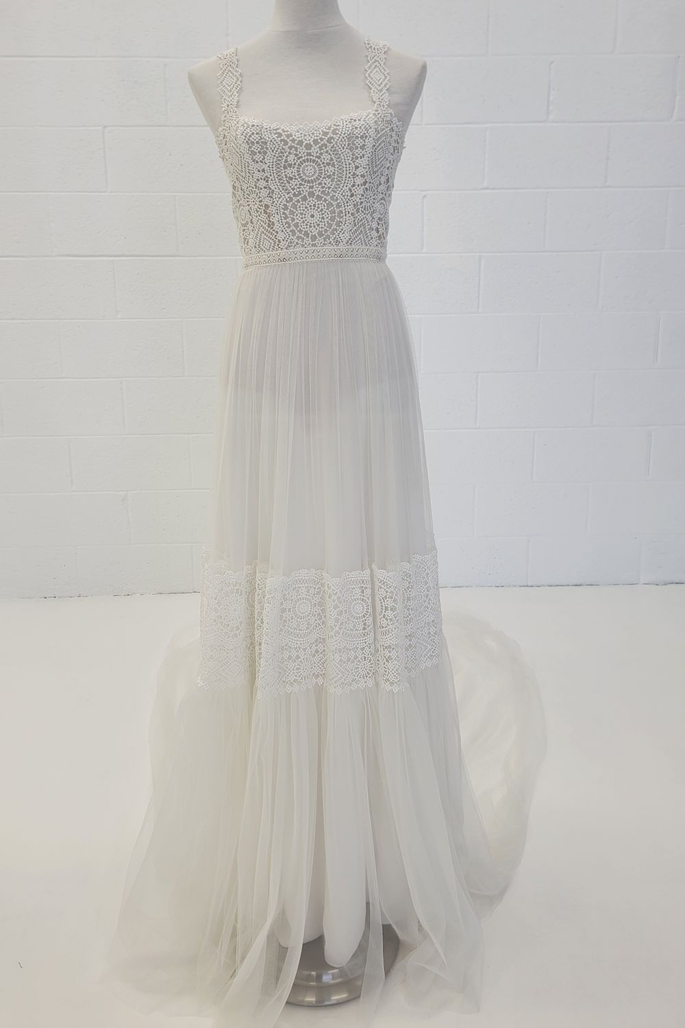 Flora Bridal Laura 2