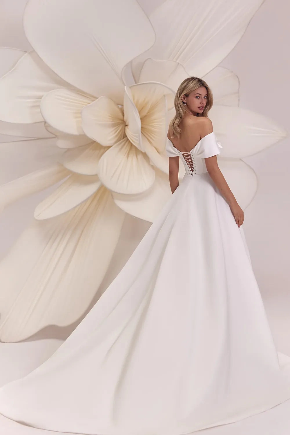 Eva Lendel Mirage 1