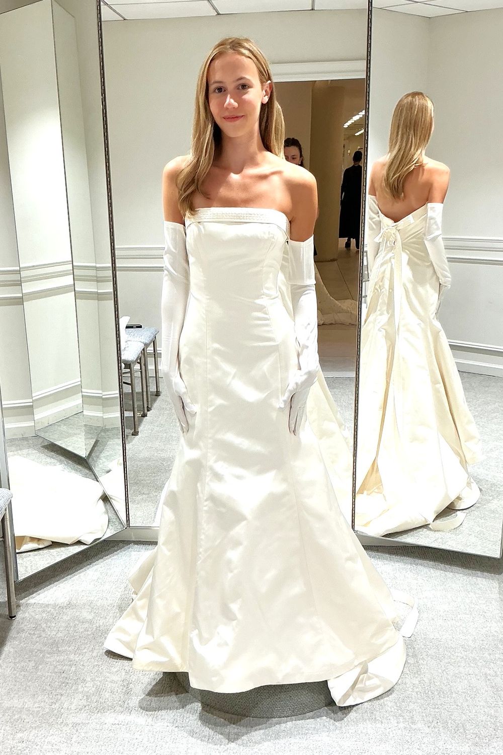 monique lhuillier strapless bridesmaid dress Trumpet with Veil and Gloves while elongating princess seams sizeXL-XXLupdate 231,272 Black Dress And Size:Custom (0-12 US, 32-44 EU)