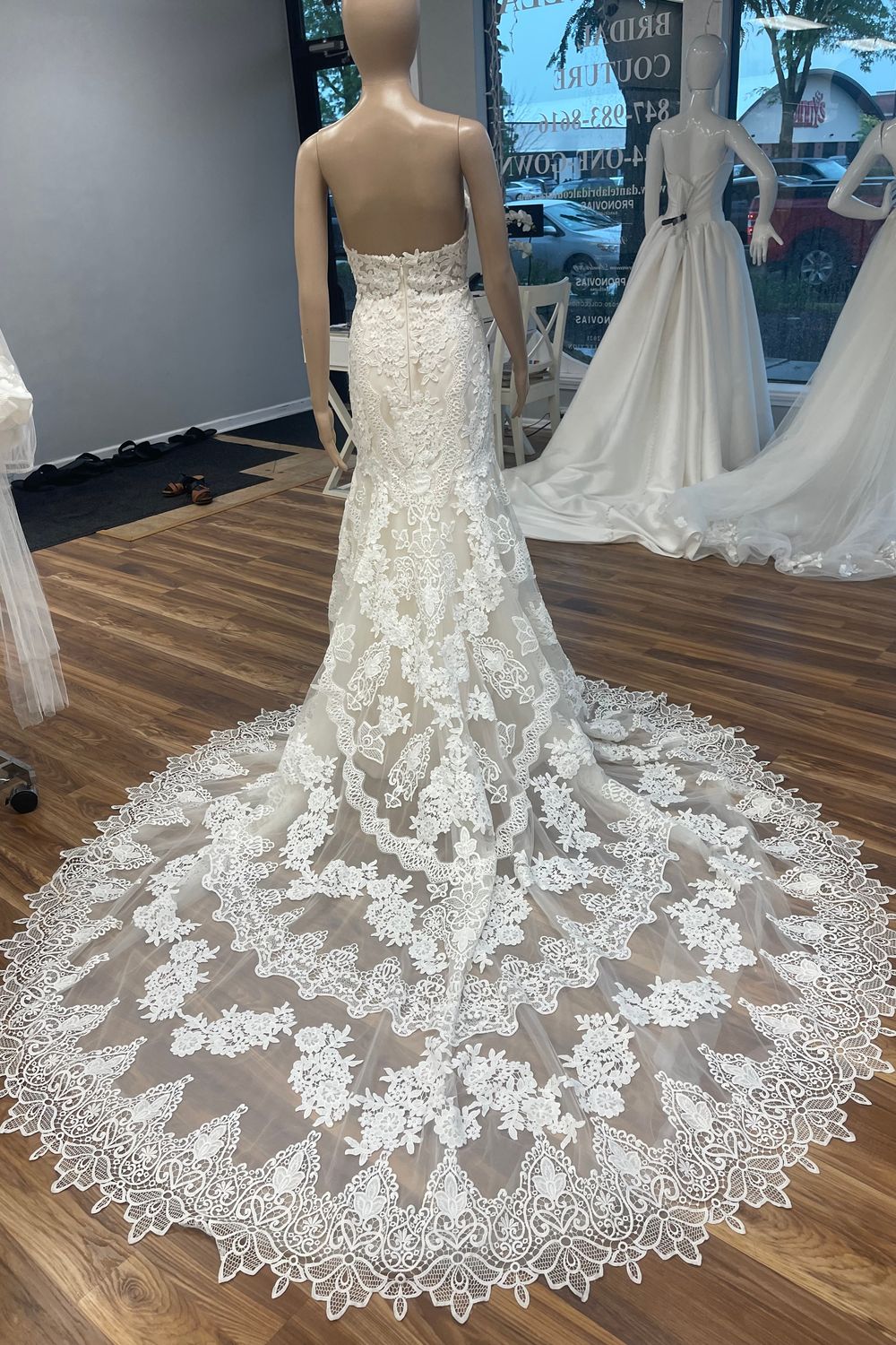 Pronovias Desi 8