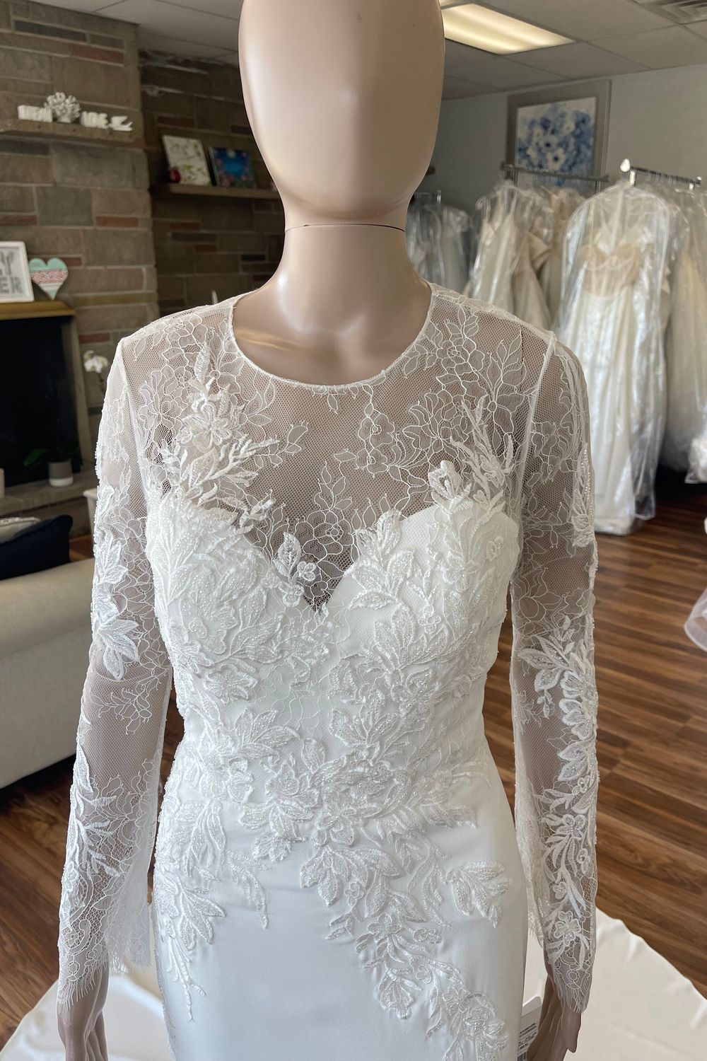 Pronovias Charlie 6