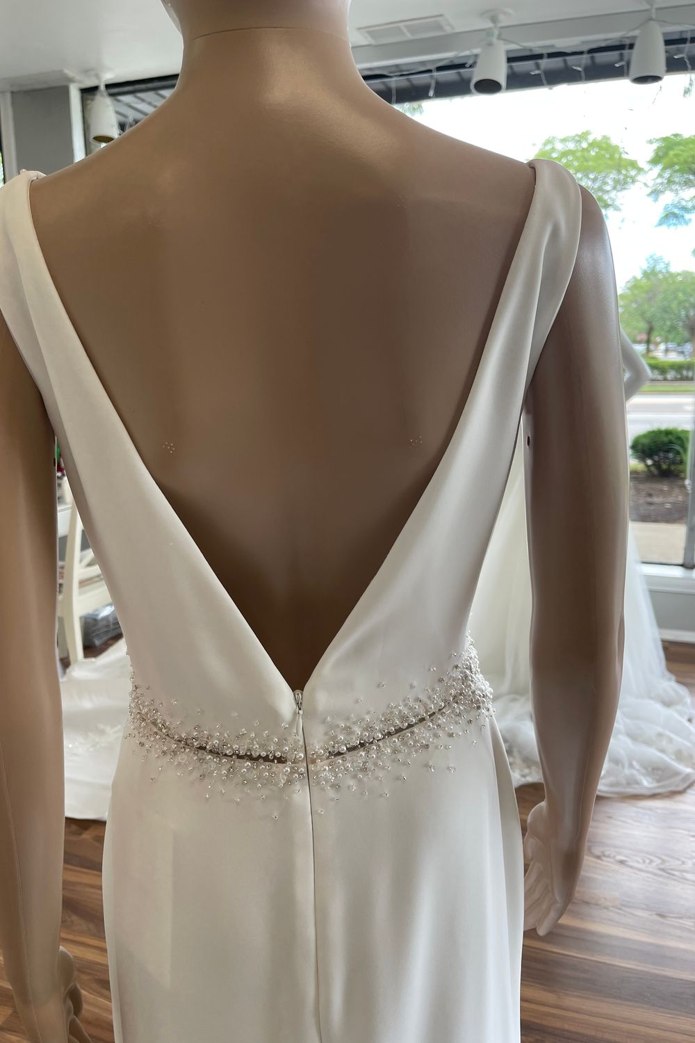 Pronovias Alaia 10