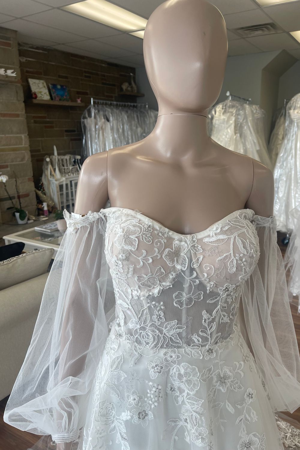 Pronovias Sakura 6
