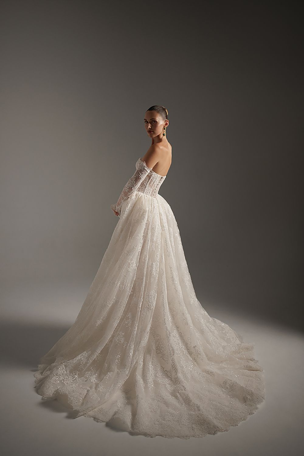 Used Berta 26-111 and 26-111 Train Wedding Dress