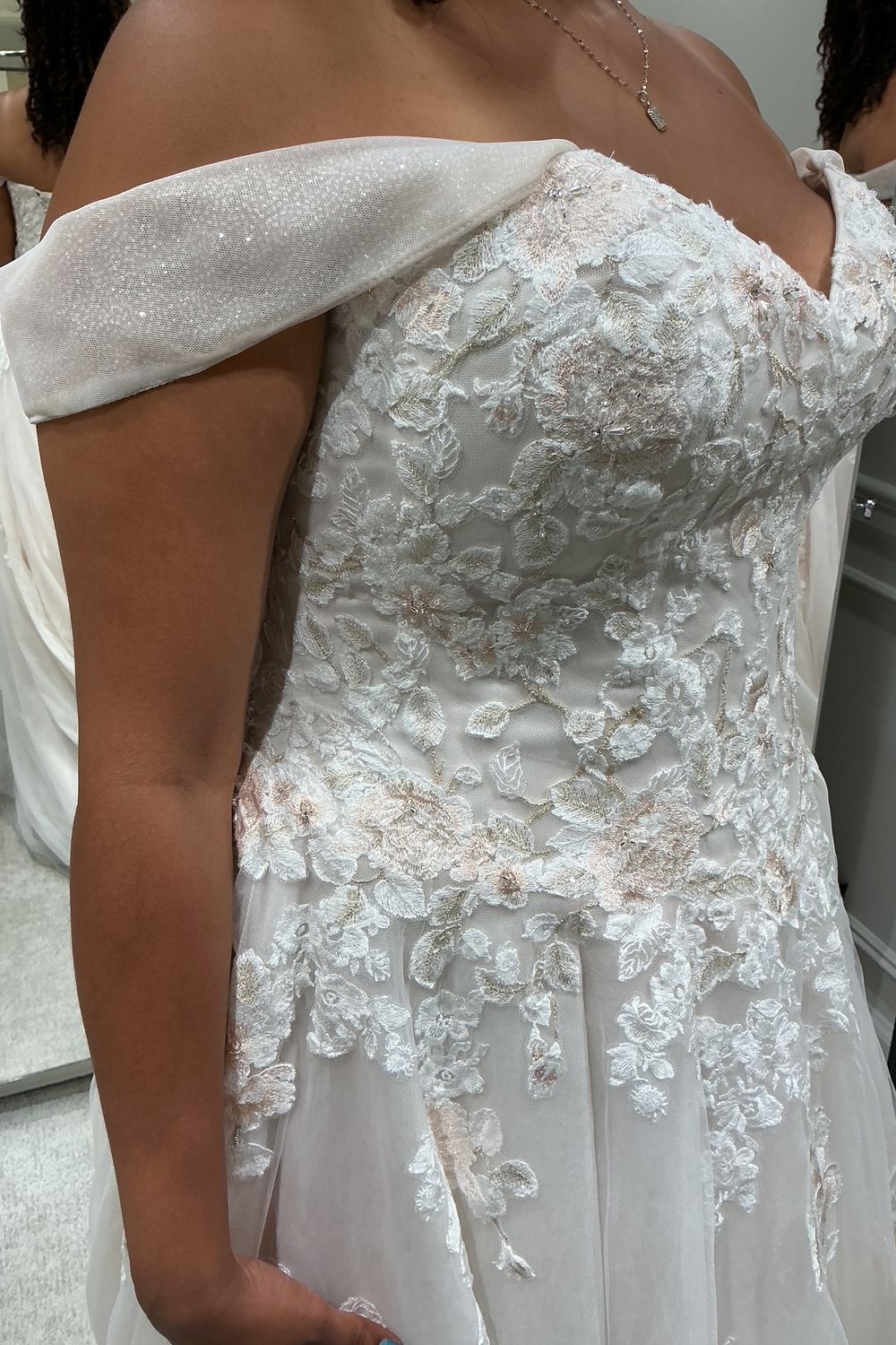 David's Bridal V3902 10