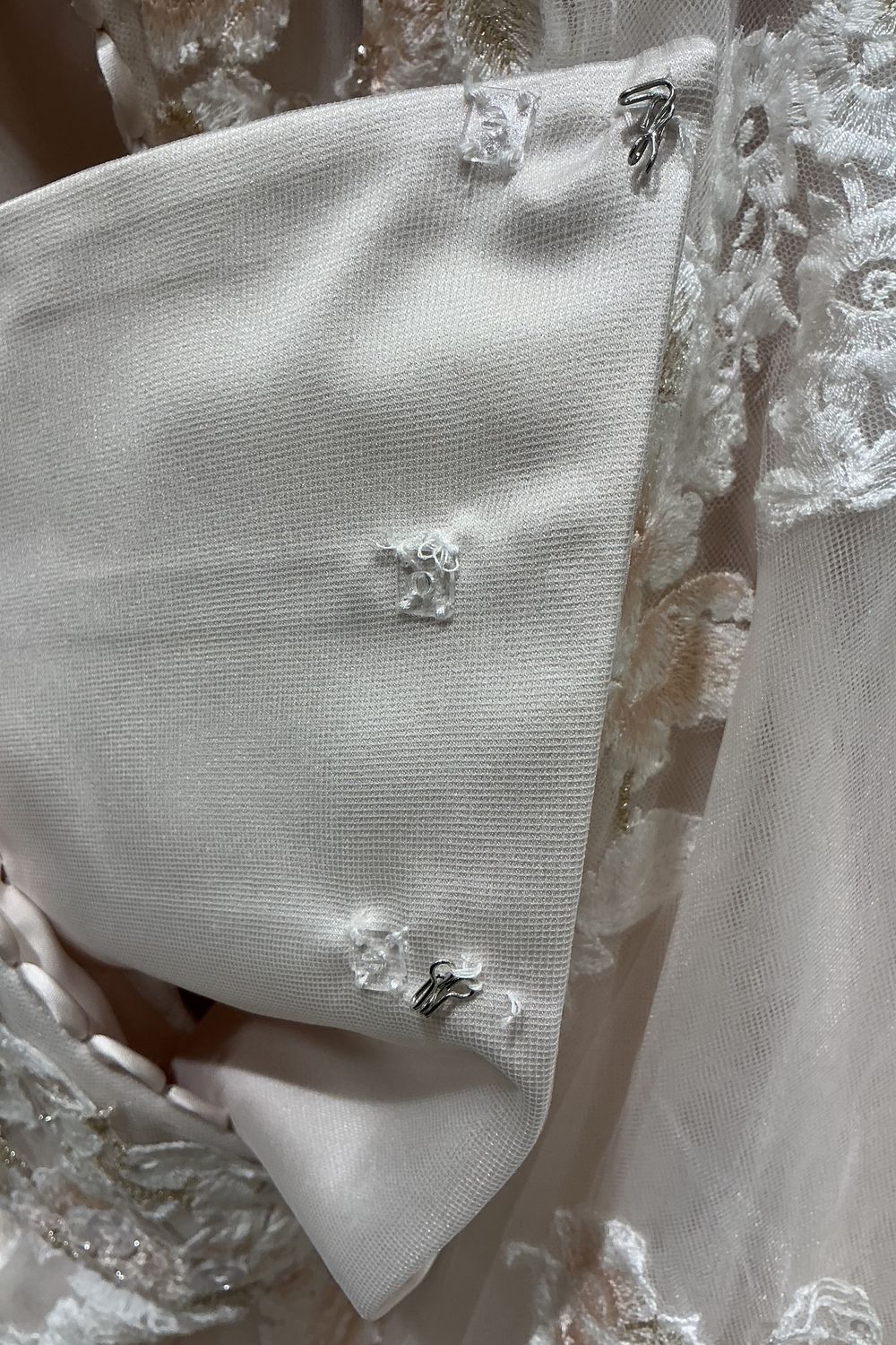 David's Bridal V3902 10