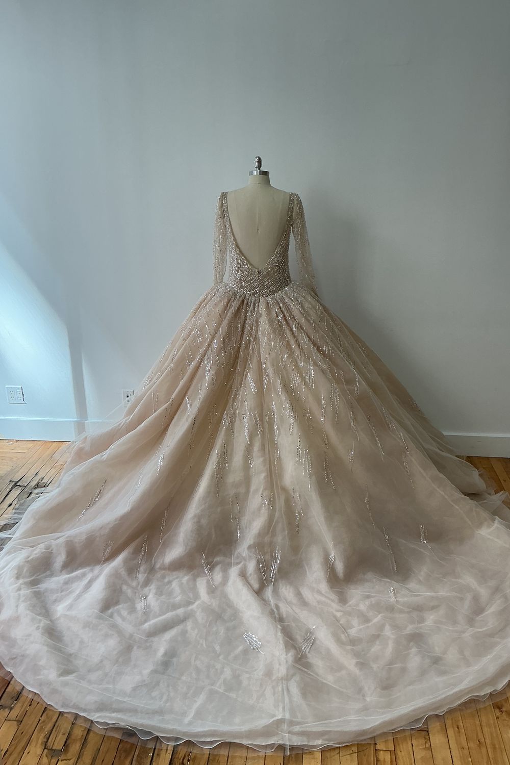 Nicole and Felicia NF122-LUXE 6
