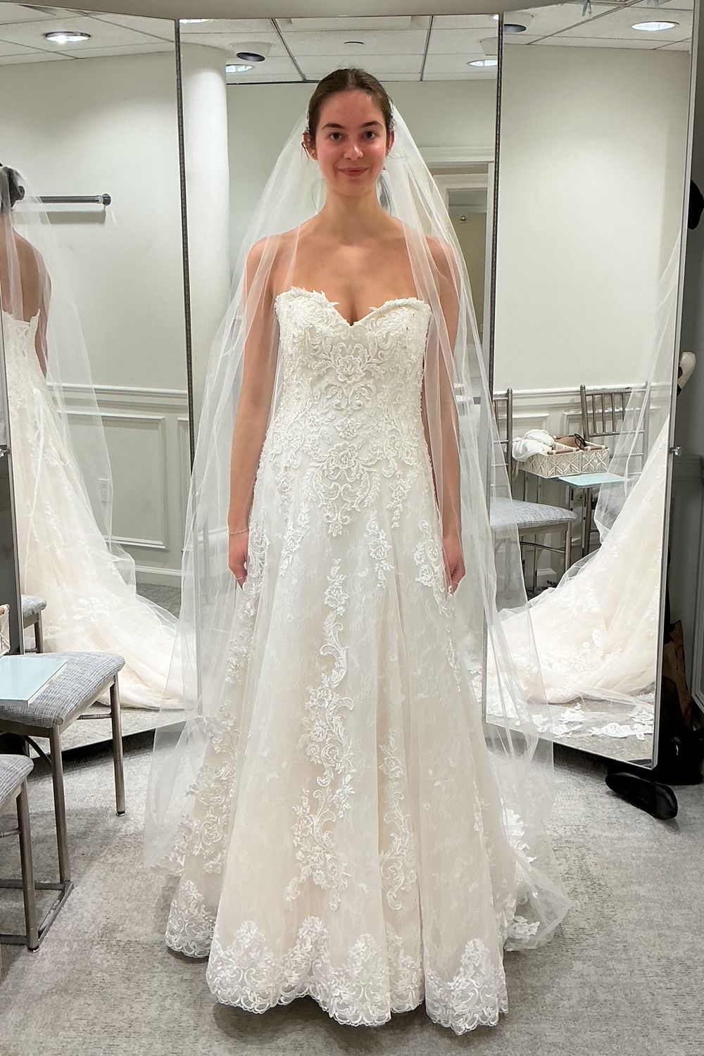 Maggie Sottero Gail with Veil 0