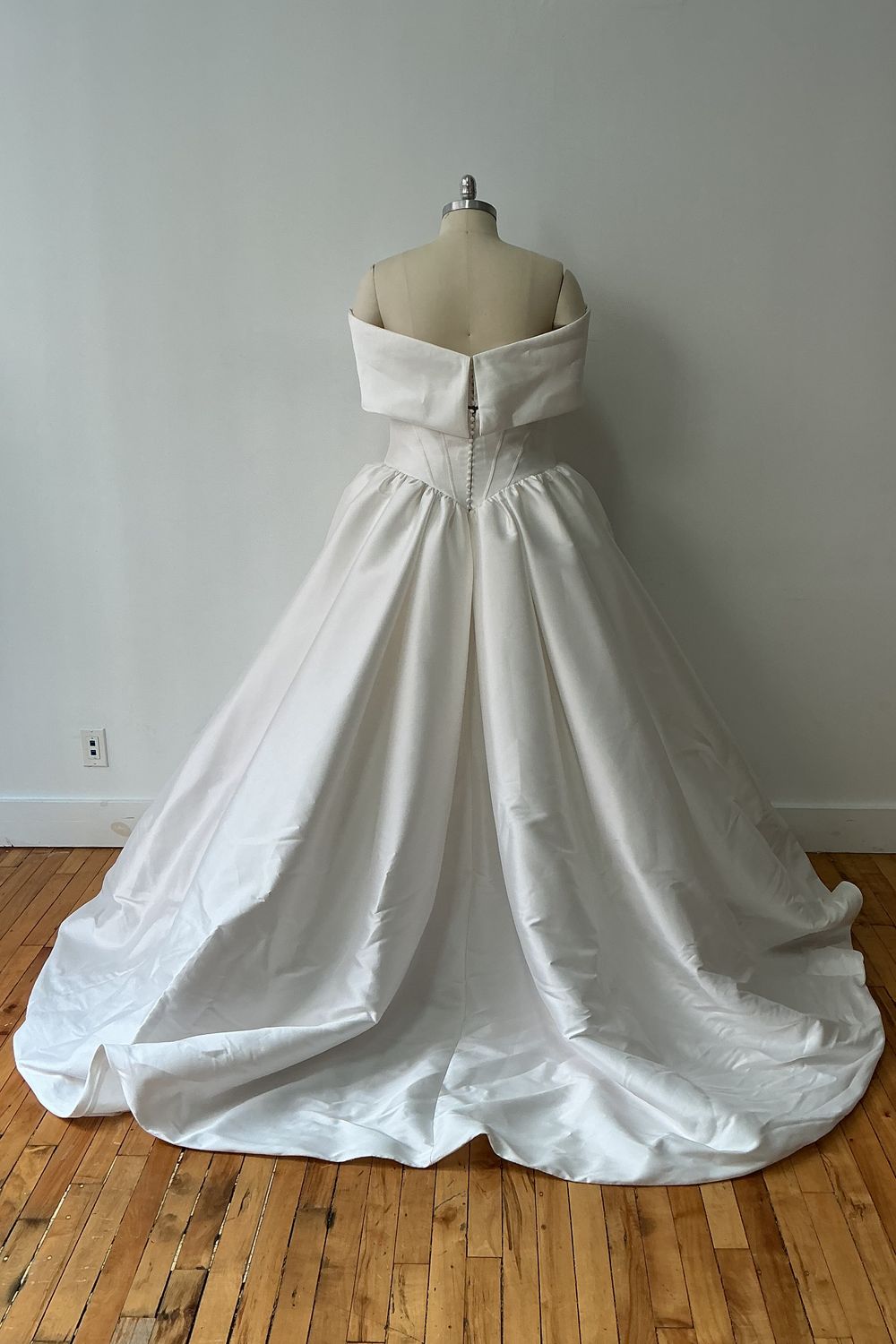 Randy Fenoli Irina-XS 4