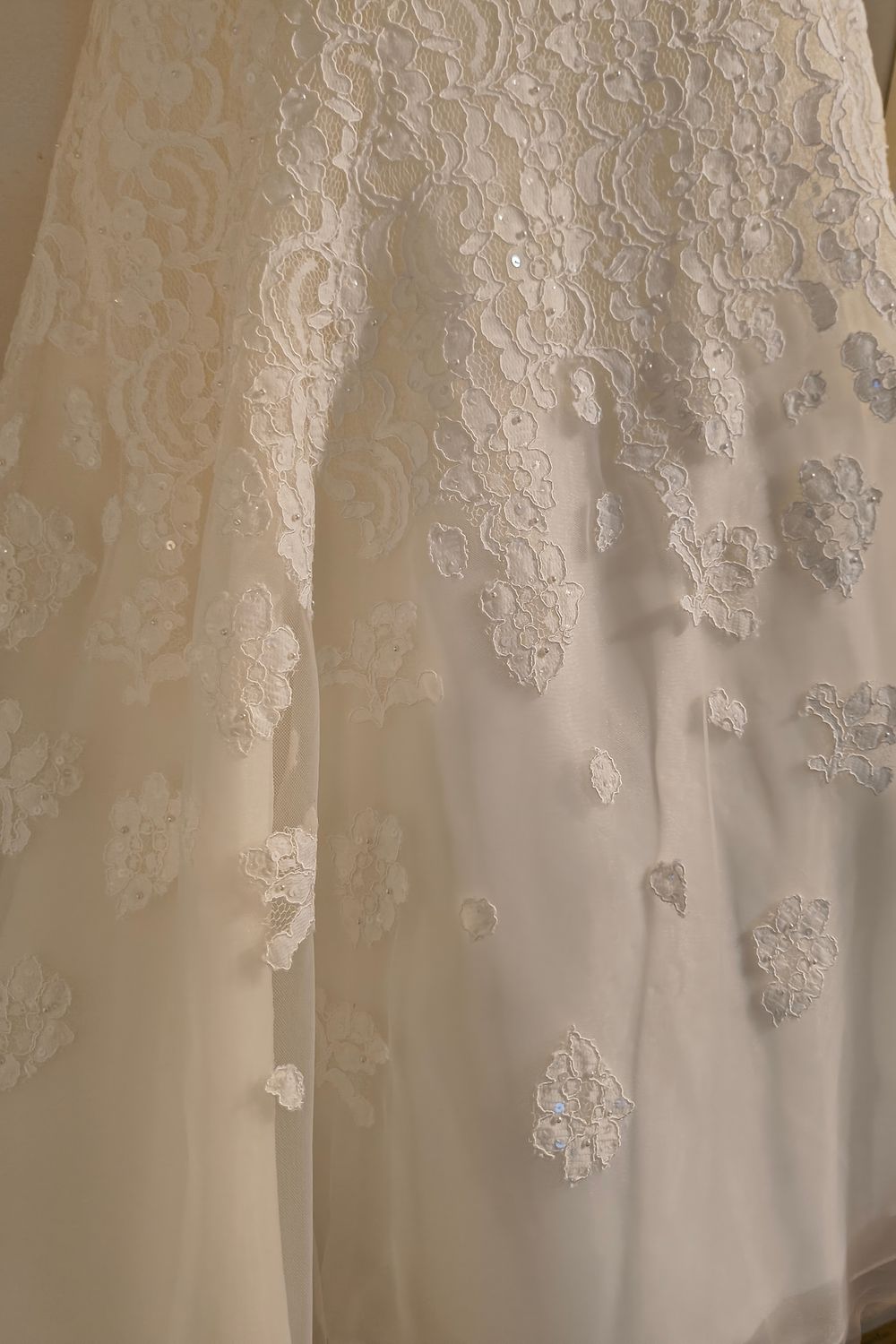 Oleg Cassini CMK513 3