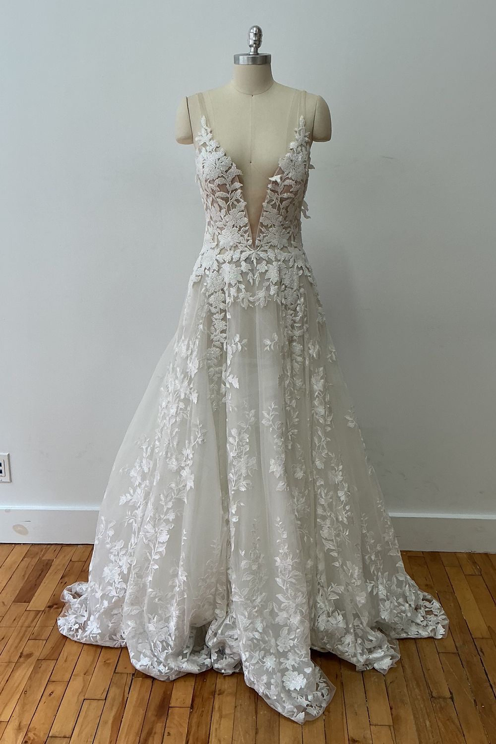 Love by Pnina Tornai 15021N 2