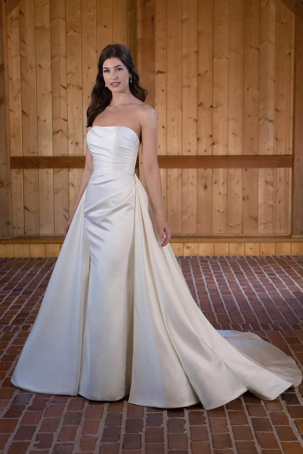 Essense of Australia D3705 with Detachable Overskirt 0