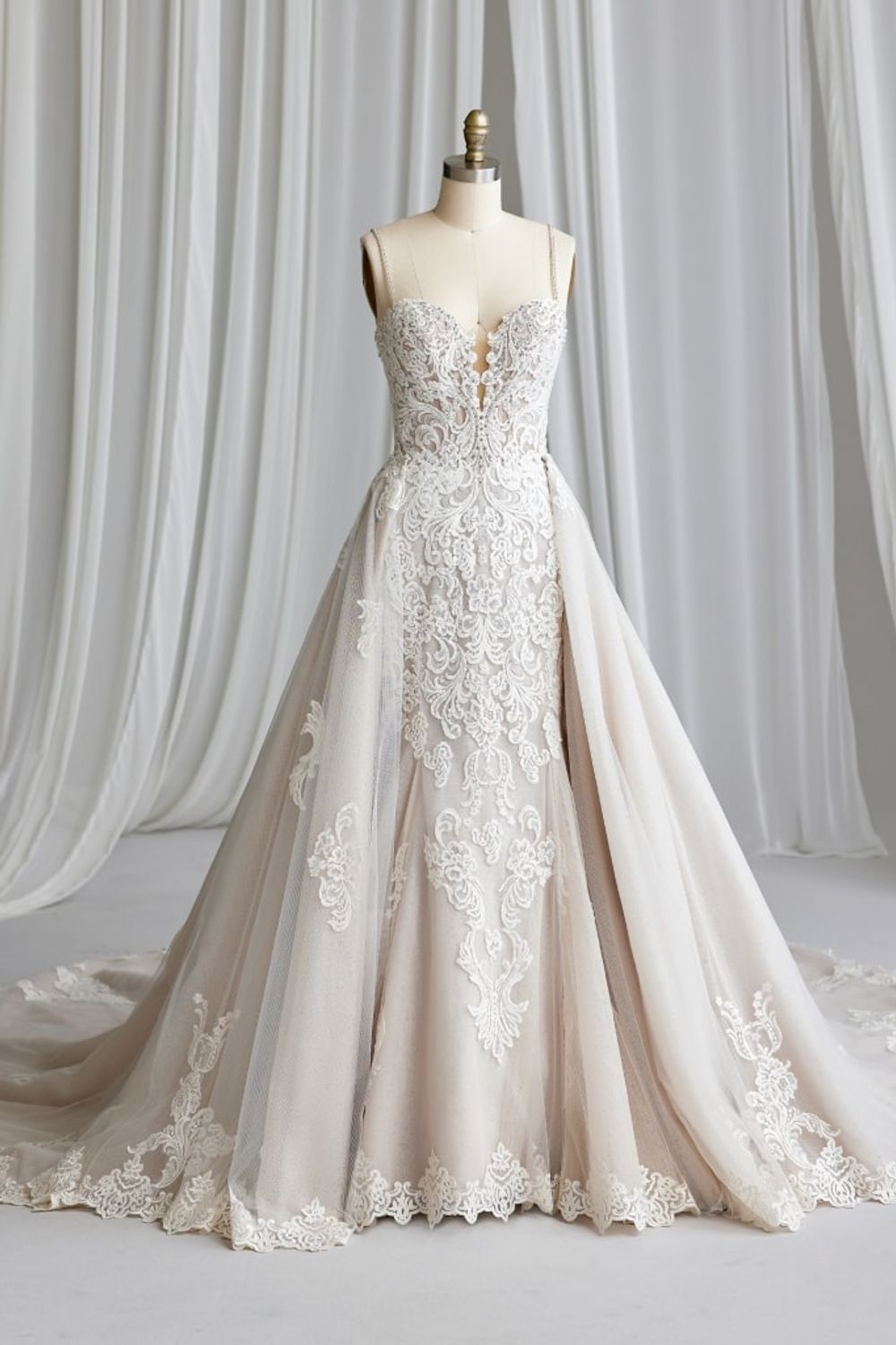 Maggie Sottero Fiona Detachable Train 0