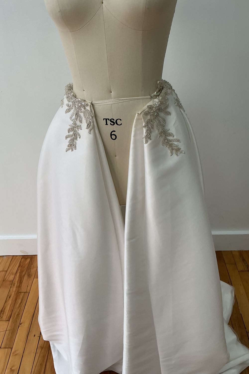 Maggie Sottero Almudena-train 2