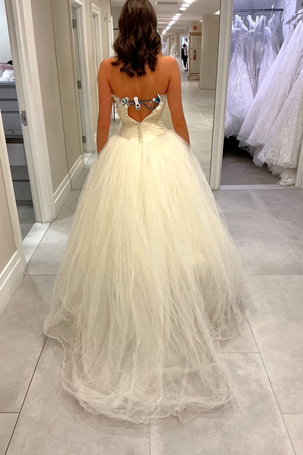 Vera Wang Vera Wang Ball Gown 3