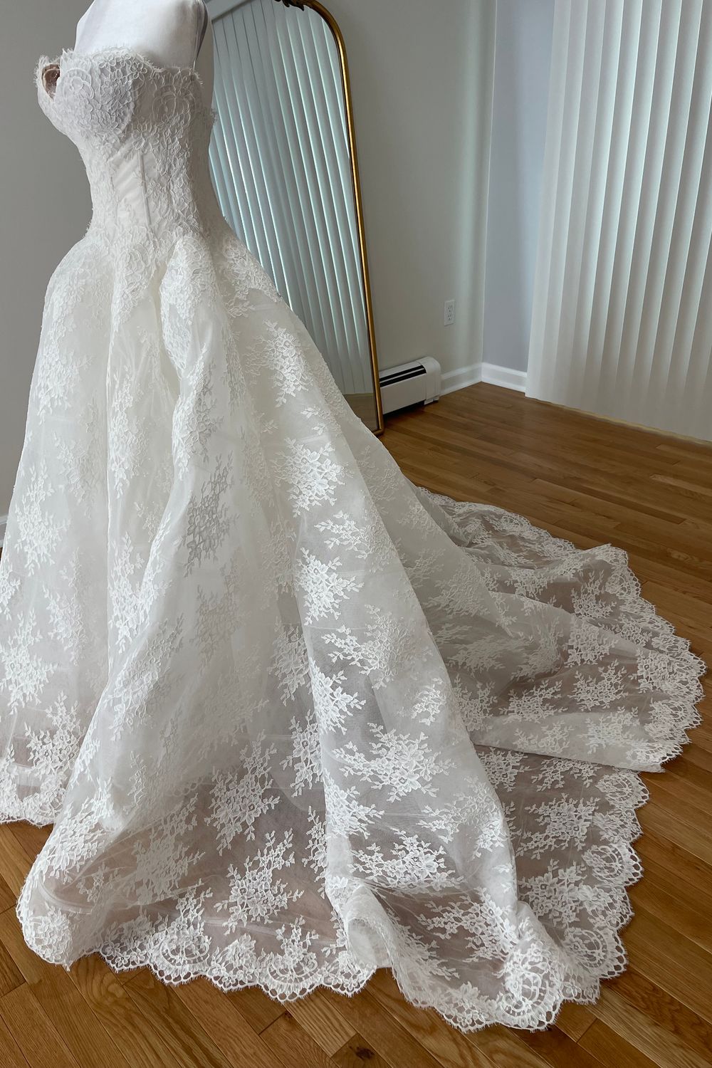 Monique Lhuillier Alexandra 1