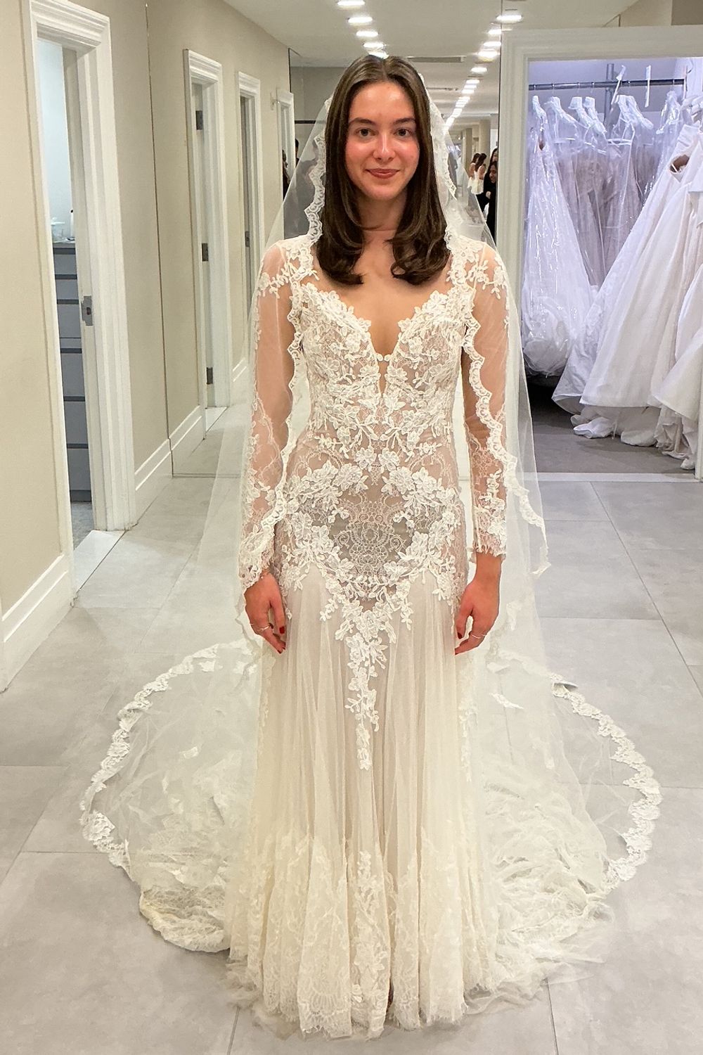 Pnina Tornai 4326 with Veil 0